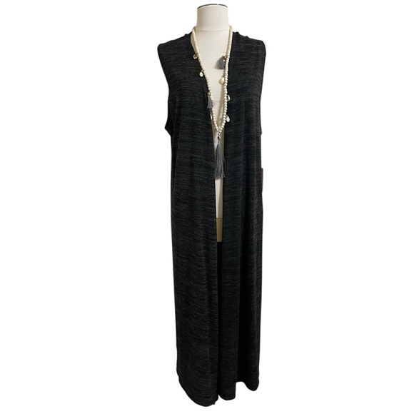 New LULAROE Black Gray Marbled Joy Sleeveless Maxi Knit Cardi Vest Size XL - Picture 1 of 8